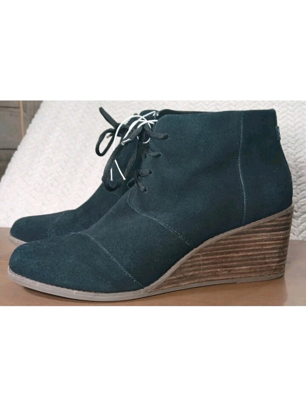TOMS - Hyde - Womens Sz 11 - Black Suede Wedge Heel Lace Up Ankle Boots 10016850